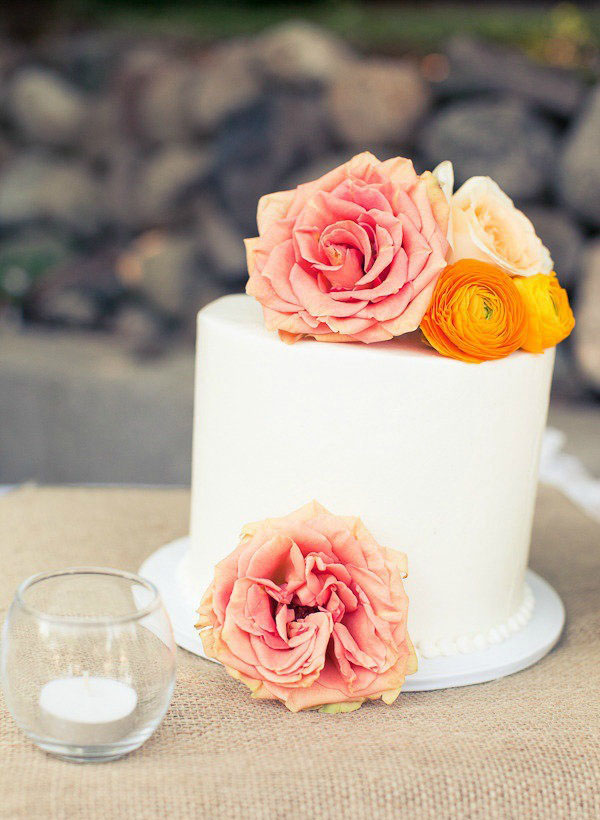 25 Stunning Single Tier Wedding Cakes Weddingsonline