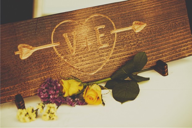 17_italian_themed_wedding_rustic_personalised_wood