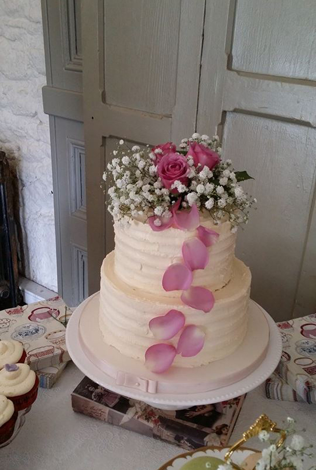 28 Gorgeous Wedding Cakes from Irish Cake Makers 