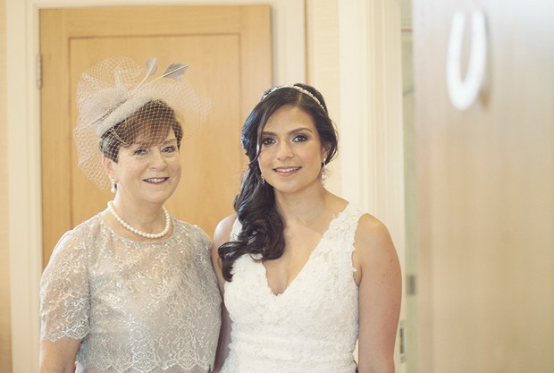 10-bride-mother-wedding-photo-Couple-Photography-weddingsonline