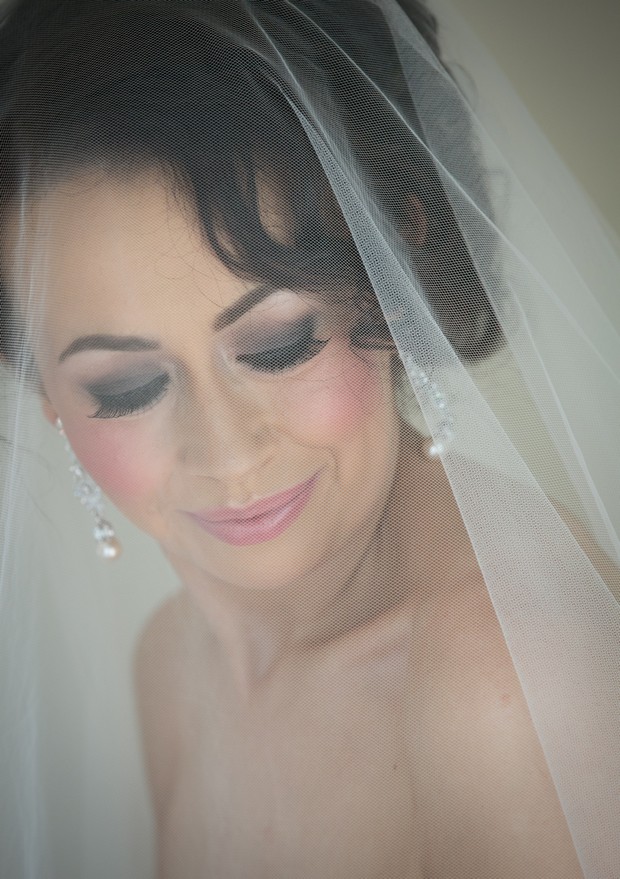 An Amazing Amber Springs Hotel Wedding for Childhood Sweethearts Helen ...